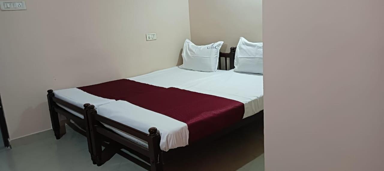 Classic Tourist Home Kochi Екстериор снимка